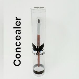 Bellus Mystique Professional Concealer Brush - High End Luxurious Quality